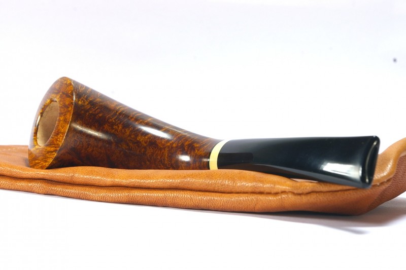 BONDAREV 1622 Large smooth horn